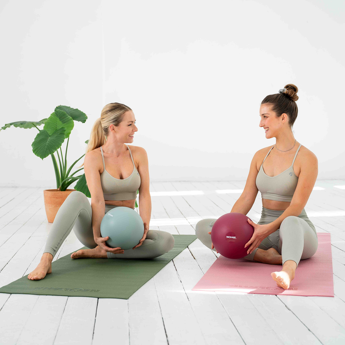 Premium Pilates Komplett-Set mit Geschenkbox (MP) - - Sportgerät von NEOLYMP | Fitnessequipment und Sportartikel