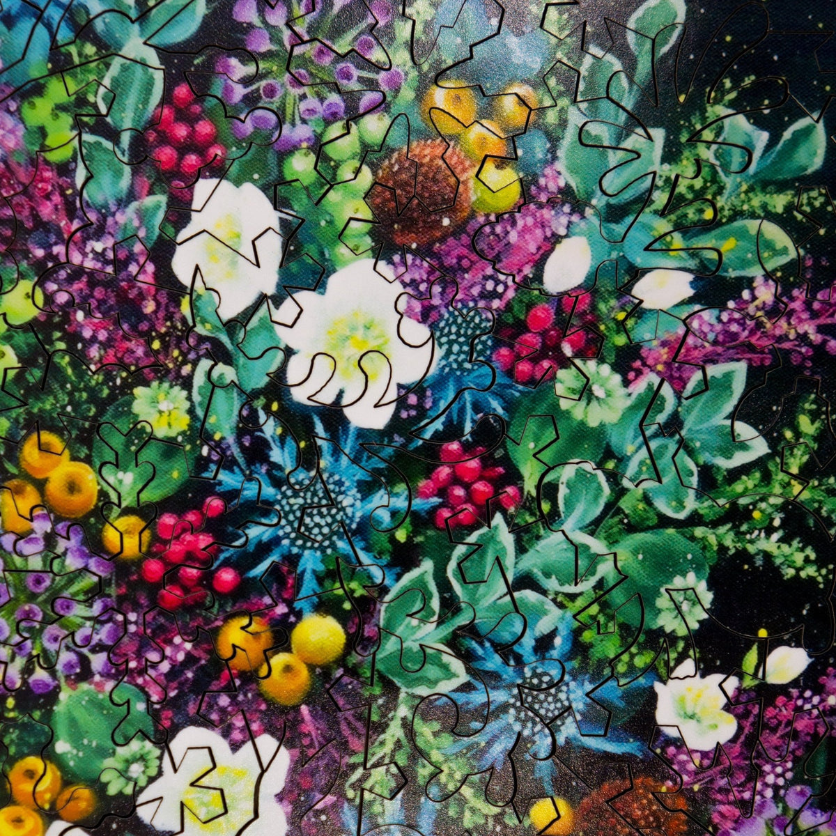 Christmas Bouquet (50 Piece Mini Wooden Jigsaw Puzzle) - Nautilus Puzzles - Wooden Jigsaw Puzzles For Adults